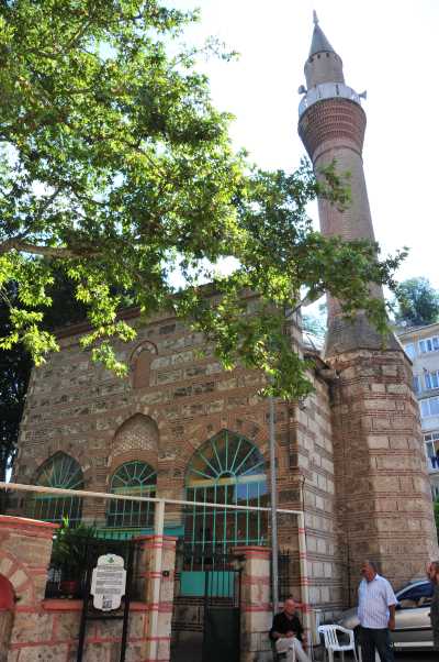 Altıparmak Camii Osmangazi/Bursa, Bursa Valiliği arşivinden 2012 yılında alınmıştır.