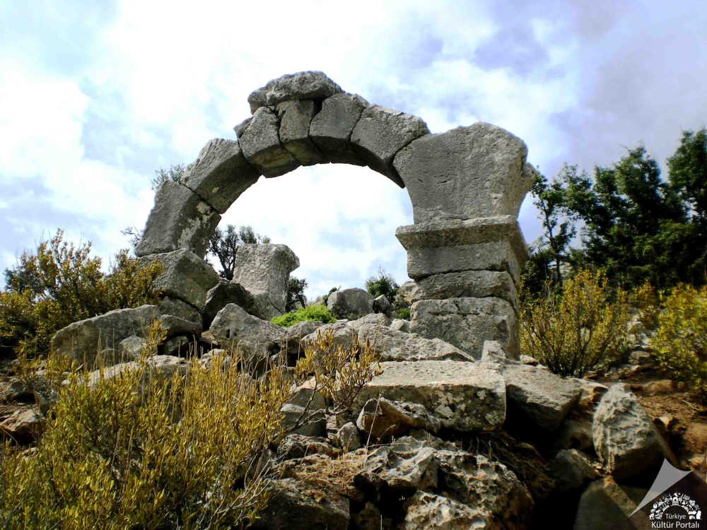 Kerpe Orman İçi̇ Di̇nlenme Yeri̇ - Fotoğraf 6