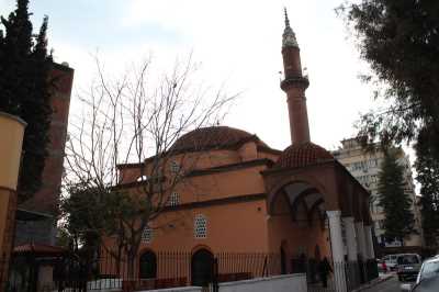 Ahmet Şemsi Paşa Camii - Kırmızı Minare
