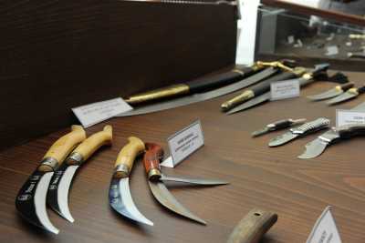 Bursa Bıçaklar, Bursa Büyükşehir Belediyesi arşivinden 2013 yılında alınmıştır.