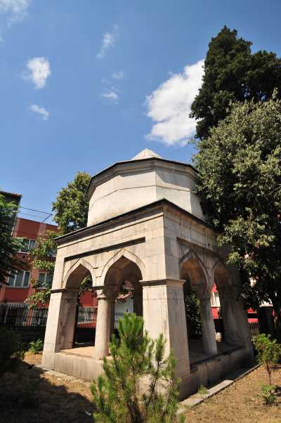 Devlet Hatun Türbesi Yıldırım/Bursa, Bursa Valiliği arşivinden 2012 yılında alınmıştır.