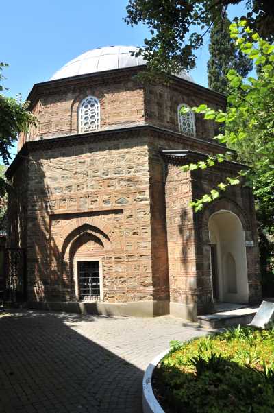 Hamza Bey Türbesi Osmangazi/Bursa, Bursa Valiliği arşivinden 2012 yılında alınmıştır.
