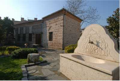 Haraççıoğlu Medresesi Osmangazi/Bursa, Bursa Valiliği arşivinden 2012 yılında alınmıştır.