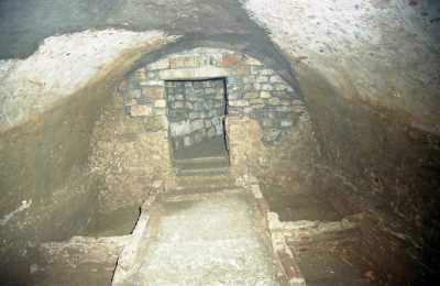 Gelincik Mezar Odası-(Sinop Arkeoloji Müzesi Müdürlüğü Arşivi)