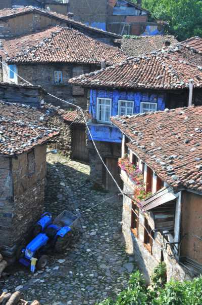 Cumalıkızık Köyü, Bursa Valiliği arşivinden 2012 yılında alınmıştır.