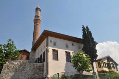 Akçakoca Camii ( Dere Camii )