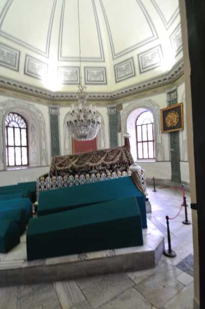 Osman Gazi Türbesi Osmangazi/Bursa,Bursa Valiliği arşivinden 2012 yılında alınmıştır.