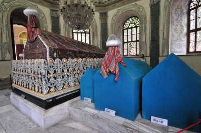 Osman Gazi Türbesi Osmangazi/Bursa,Bursa Valiliği arşivinden 2012 yılında alınmıştır.