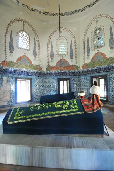 Şehzade Mustafa (Mustafa Cedid) Türbesi Osmangazi/Bursa, Bursa Valiliği arşivinden 2012 yılında alınmıştır.