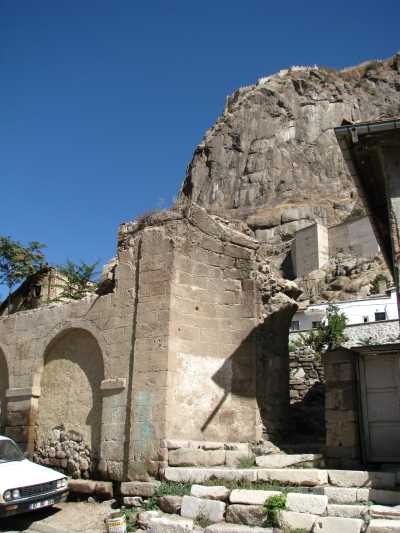 ERMENİ KİLİSE KALINTISI