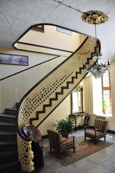 Bursa Erkek Lisesi Osmangazi/Bursa, Bursa İl Kültür ve Turizm Müdürlüğü arşivinden alınmıştır.