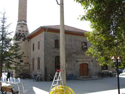 ÇARŞI (ULU) CAMİİ (BOLVADİN)
Afyonkarahisar İl Kültür ve Turizm Müdürlüğü Arşivi-Metin ÜNAL