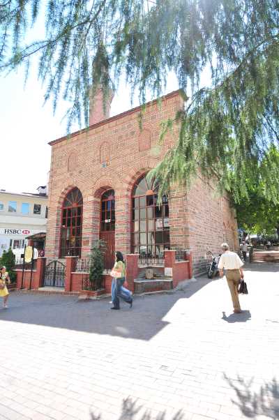 Kara Şeyh Camii Osmangazi/Bursa, Bursa Valiliği arşivinden 2012 yılında alınmıştır.