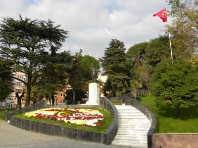 Atatürk Heykeli -İzmit
