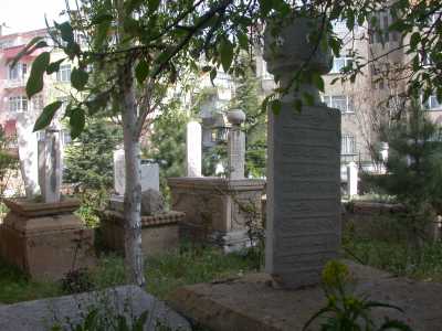 Kemali Ümmi Türbesi