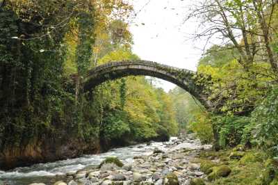 Tunca Köprüsü 1 Kaynak: Rize İl Kültür ve Turizm Müdürlüğü Fotoğraf Arşivi 