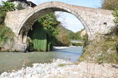 Suçatı Köprüsü Kaynak: Rize İl Kültür ve Turizm Müdürlüğü Fotoğraf Arşivi