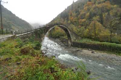Şenyuva Köprüsü Kaynak: Rize İl Kültür ve Turizm Müdürlüğü Fotoğraf Arşivi