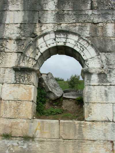 Düzce, Prusias ad Hypium Antik Kenti (Konuralp) Antik Tiyatro
