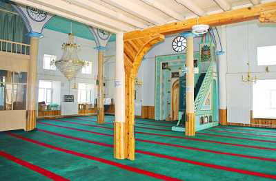 Alaca Mescit (Kürt Camii)