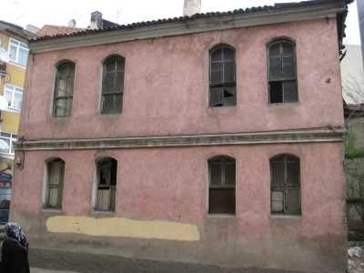 Bolu Merkez Karamanlı Mah. tarihi konut