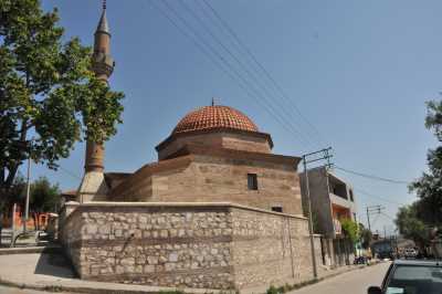 Kümbetli Cami/Karacabey, Bursa Valiliği arşivinden 2012 yılında alınmıştır.