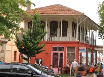Balıkçılar Oteli ve Kahvesi-(Sinop Arkeoloji Müzesi Müdürlüğü Arşivi)