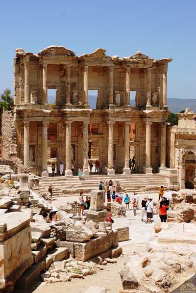 Efes Celsus Kütüphanesi