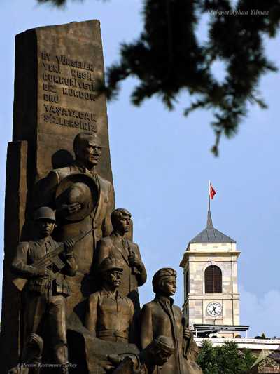 Şehit Şerife Bacı ve Atatürk Anıtı ve Saat Kulesi