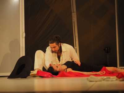 GEÇMİŞTEN GELEN KADIN