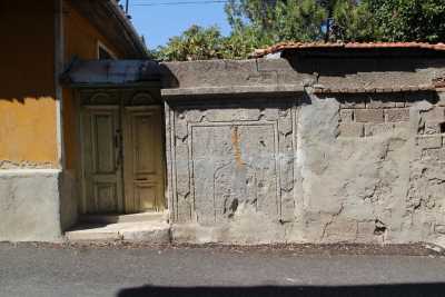 Karanfiloğlu Duvar Çeşmesi