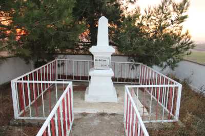 Babadan Oğula Anıtı