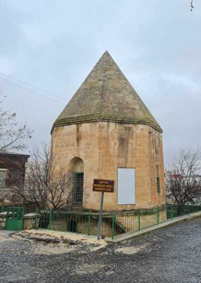 Mansur Baba Türbesi