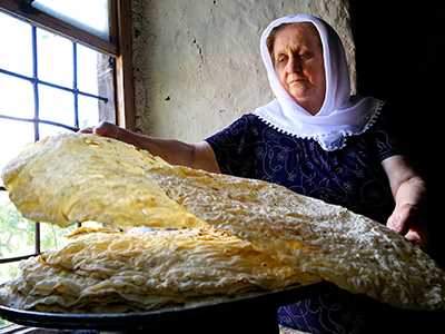 İnce Ekmek Yapma ve  Paylaşma Kültürü