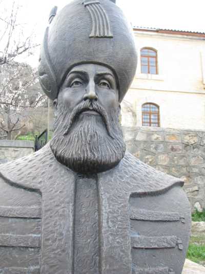 Kanunu Büst,İl Kültür ve Turizm Müdürlüğü,Arşivinden.