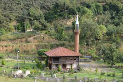 Hemşin Köyü Camii