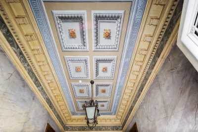 ilhan koman konağı