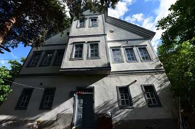 Hamit Mahmut San Kardeş Evi