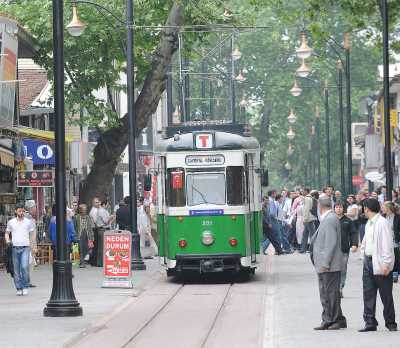 Cumhuriyet Caddesi ve Nostaljik Tramvay