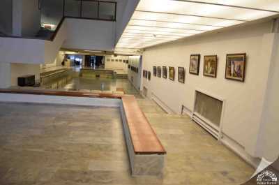 Turgut Pura sergi salonu