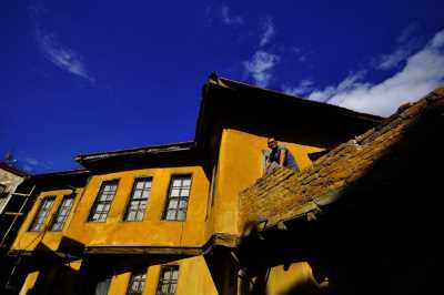 Eski Uşak Konakları