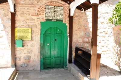 Şeyh Hamdullah Türbesi