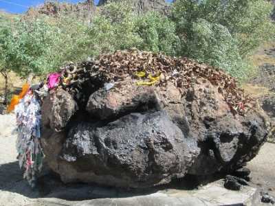 Düzgün Baba Dağı ve Ziyaretgahı
