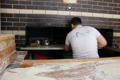 Bafra Pidesi fırına veriliyor