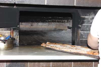 Bafra Pidesi fırından çıkıyor